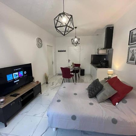 Le Dolce Vita - Centre Historique, Proche Toutes Commodites, Stationnement Aise, Wifi-Netflix Niort Bagian luar foto