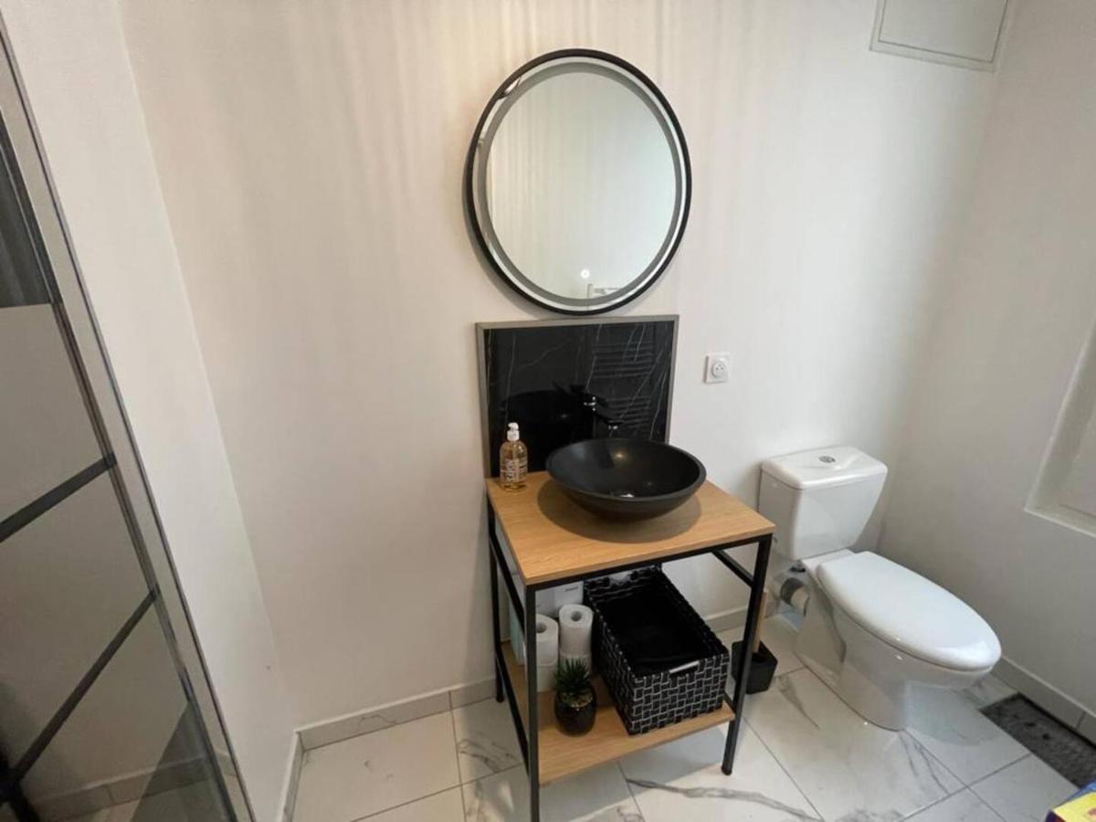 Le Dolce Vita - Centre Historique, Proche Toutes Commodites, Stationnement Aise, Wifi-Netflix Niort Bagian luar foto